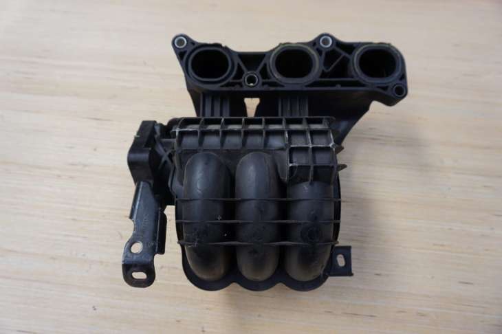 Mitsubishi Coly VI Kolektor Ssący 1.1benzyna Mn143824 - Image 4