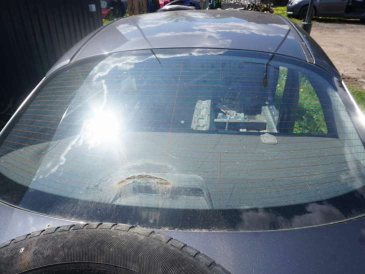 Kia Optima Sedan 2011-2013r Tylna Szyba 871102t000 Glass Assy Rr Wdw