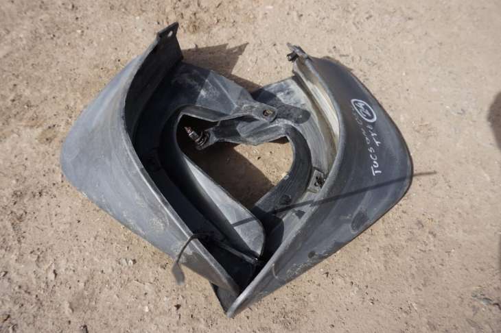 Hyundai Tucson I Chlapacze Tylne 86842-2e010 - Image 2