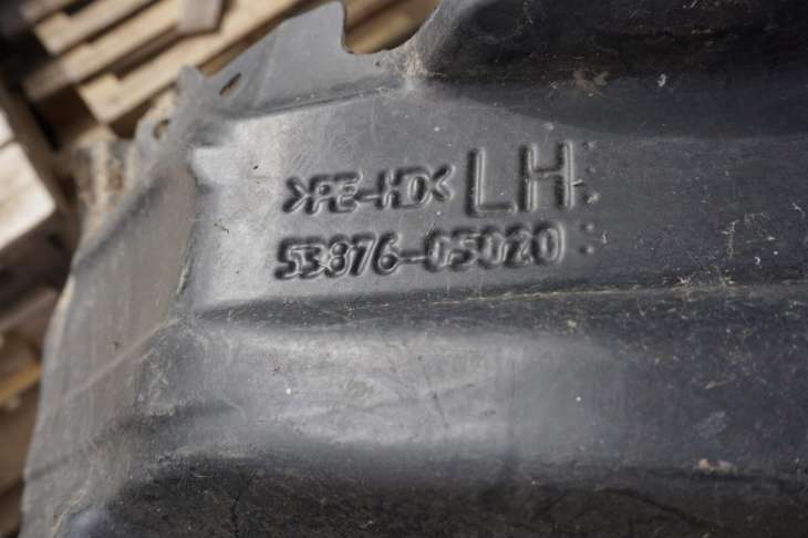 Toyota Avensis T22 Nadkole Lewe Przednie 53876-05020 Nr.18 - Image 4