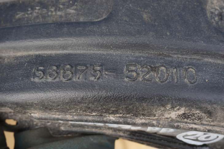 Toyota Yaris I Nadkole Prawe Przednie 58875-52010 - Image 4