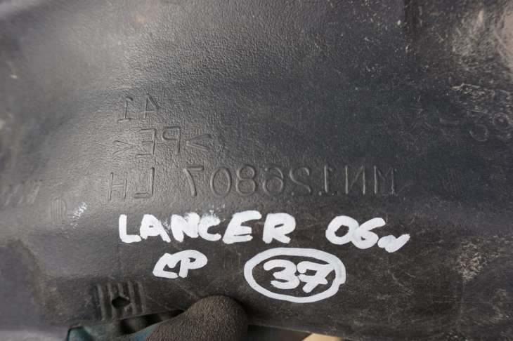 Mitsubishi Lancer VII Nadkole Lewe Przednie Mn126807 - Image 3
