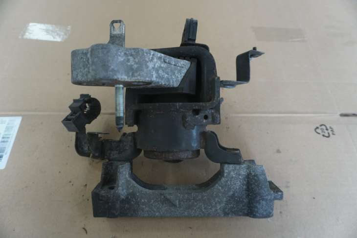 Toyota Verso Poduszka Silnika Prawa 2.0d4d - Image 2