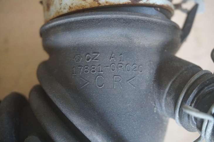 Toyota Verso Avensis T27 Rura Powietrza 17881-0r020 - Image 3
