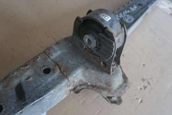 Toyota Verso Belka Zawieszenia Przedniego Silnika 2.0d4d ; 5710402160 - Image 6