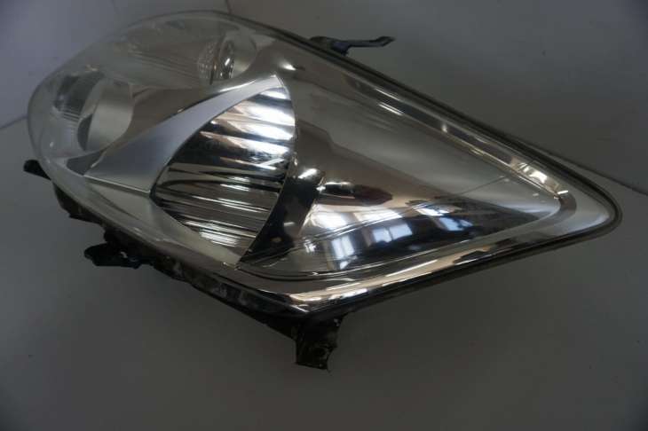 Toyota Auris I Lampa Lewa Przednia 81150-02470 - Image 2