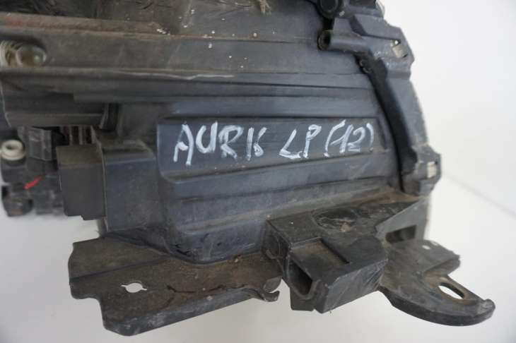 Toyota Auris I Lampa Lewa Przednia 81150-02470 - Image 5