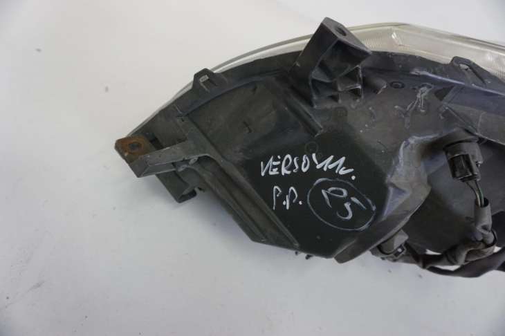 Toyota Verso Lampa Prawa Przednia 81110-0f010 ; 811300F110 - Image 5