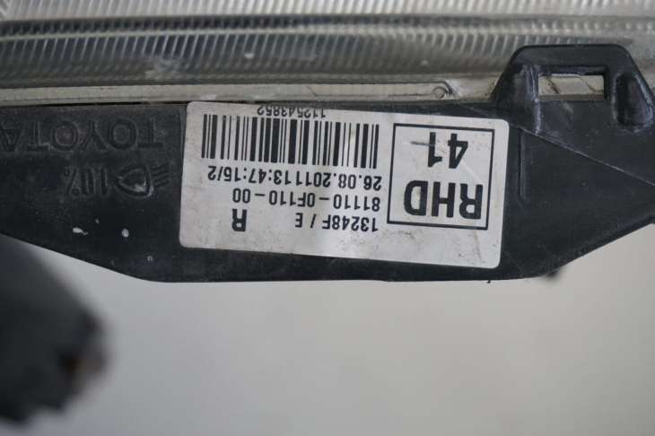 Toyota Verso Lampa Prawa Przednia 81110-0f010 ; 811300F110 - Image 6