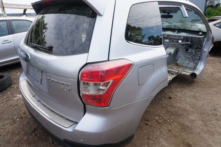 Subaru Forester IV Sj Klapa Bagażnika G1u Szyba Pas Tylny Zderzak 2014r 60809sg0509p ; 63019sg011 ; 57704sg010 - Image 2