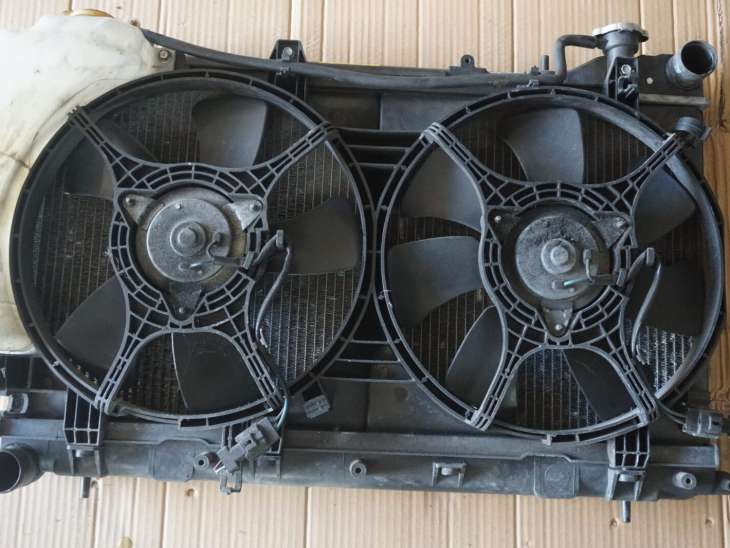Subaru Forester II Sg 2.0b Ej204 Chłodnica Wody 45119sa040 Wentylator 45122sa000 ; 45131fe000 ; 45119sa040