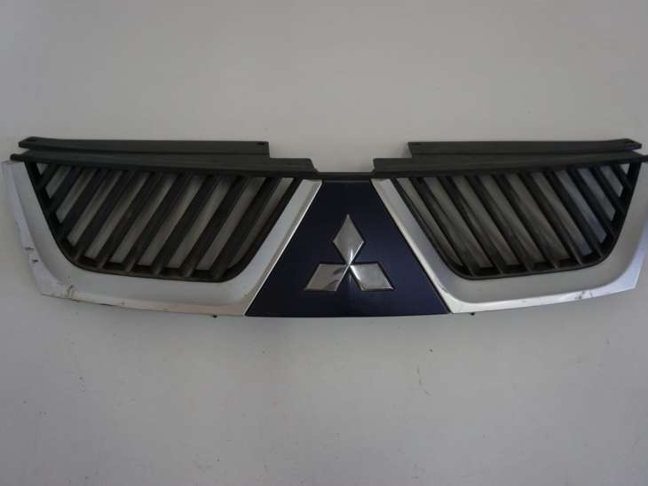 Mitsubishi Outlander II Grill Atrapa 7450a037zz 7450a038 Kolor: T65 Nr.319