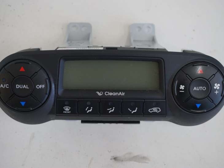 Hyundai IX35 Panel Sterowania Klimatyzacji 97250-Ty700-Tjn Nr.411