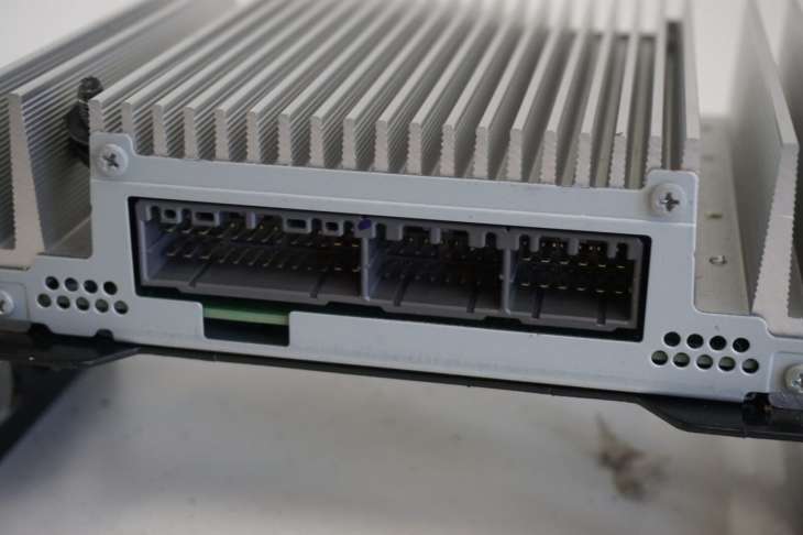 Hyundai IX35 Wzmacniacz Radia 963702y000 Amp-400lme Nr.518 - Image 2