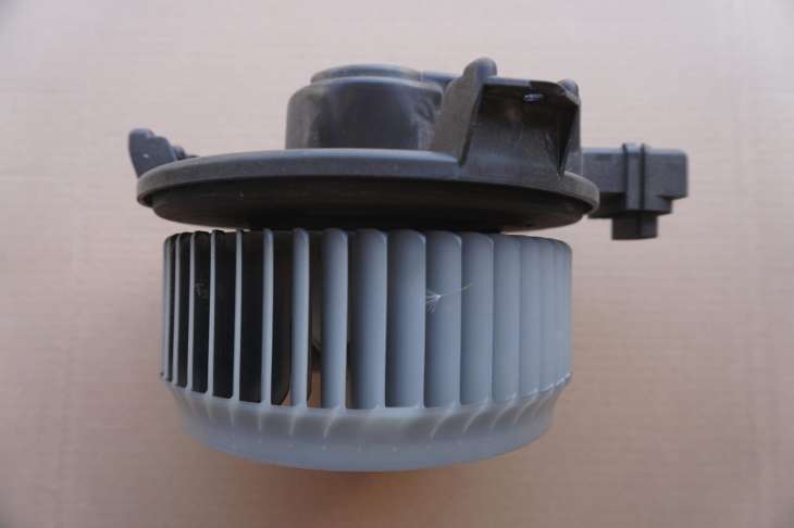 Subaru Tribeca B9 Silnik Nawiewu Klimatyzacji 272700-5101