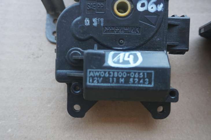 Subaru Tribeca Zawór Nagrzewnicy 063800-0691 063800-1040 063800-6651 077800-0901 - Image 4