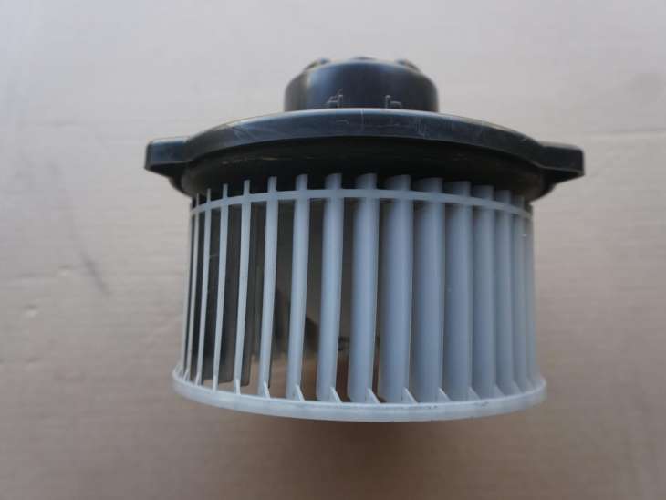 Subaru Forester Sj IV Wentylator Nagrzewnicy T1006184t 872700-5630