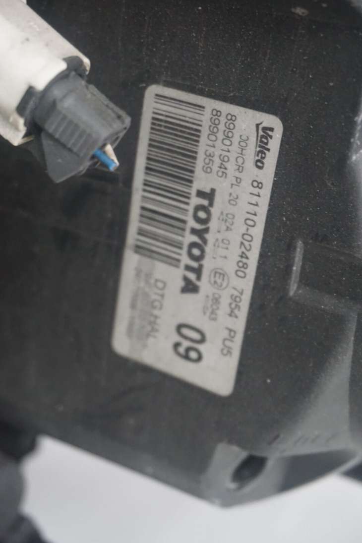 Toyota Auris E15 Lampa Przednia Prawa 81110-02480 Uk - Image 4