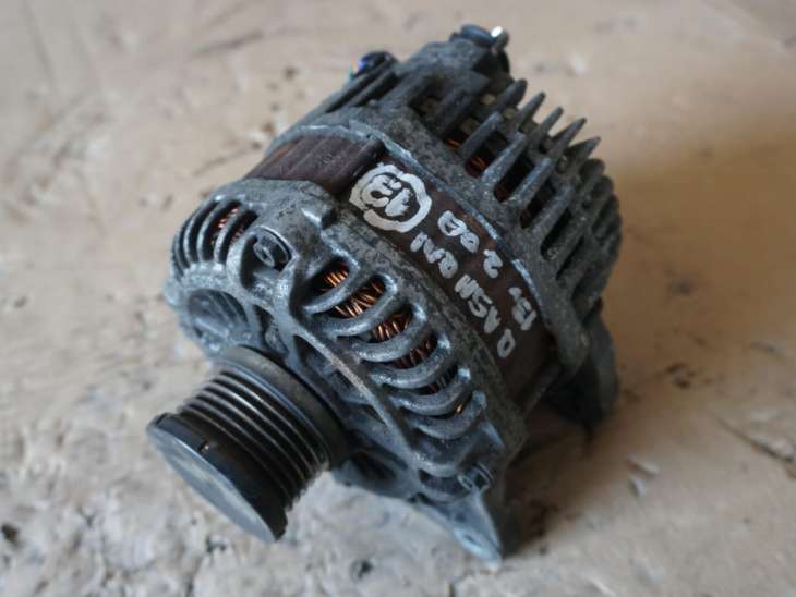 Nissan Qashqai Alternator 23100jd200
