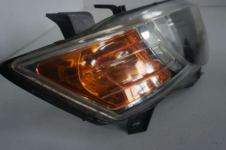 Mitsubishi Colt VI Lift Lampa Przednia Prawa 8301b182 - Image 4