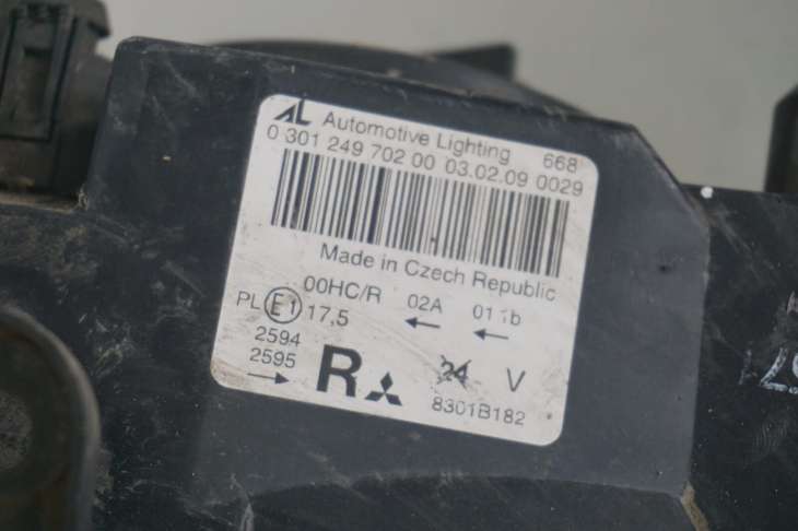 Mitsubishi Colt VI Lift Lampa Przednia Prawa 8301b182 - Image 7