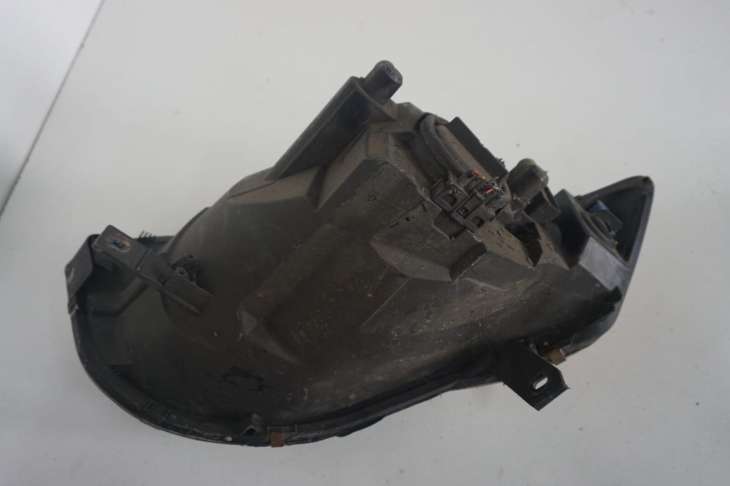 Mitsubishi Colt VI Lift Lampa Przednia Prawa 8301b182 - Image 9