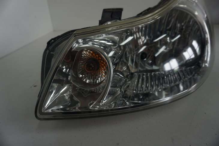 Suzuki Sx4 Lampa Przednia Lewa Nr.94 - Image 2