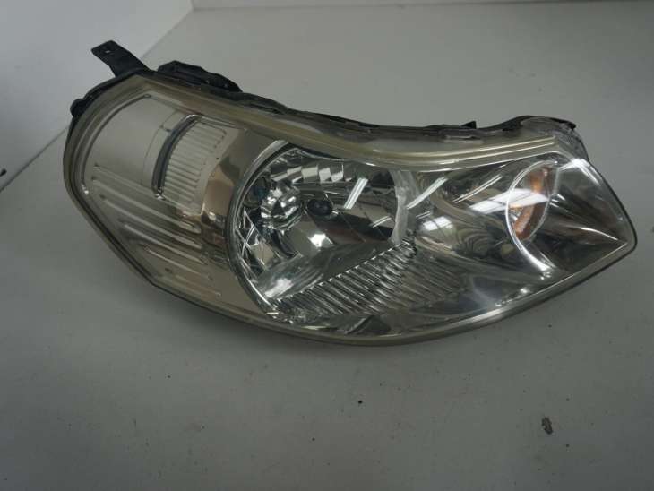 Suzuki Sx4 Lampa Przednia Prawa Nr.41