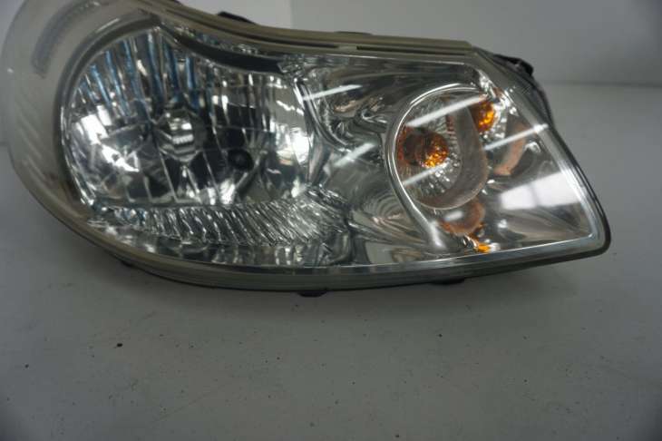 Suzuki Sx4 Lampa Przednia Prawa Nr.41 - Image 2
