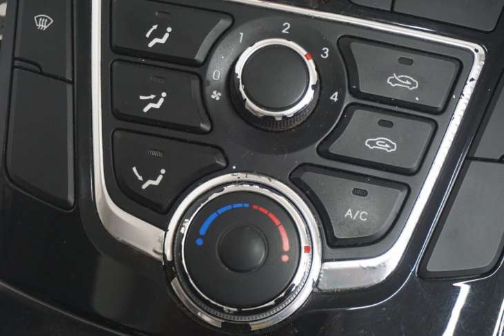 Hyundai I30 Panel Sterowania 97250-A6040 94510-A5000 - Image 4