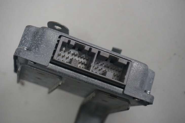 Subaru Tribeca Sterownik Skrzyni Biegów 31711al220 - Image 3