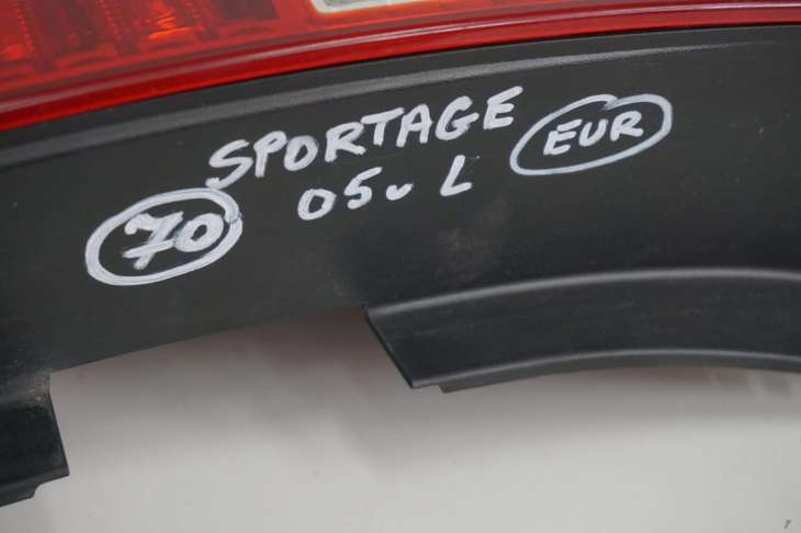 Kia Sportage II Lampa Tylna Lewa 92401-03000 Nr.70 - Image 6
