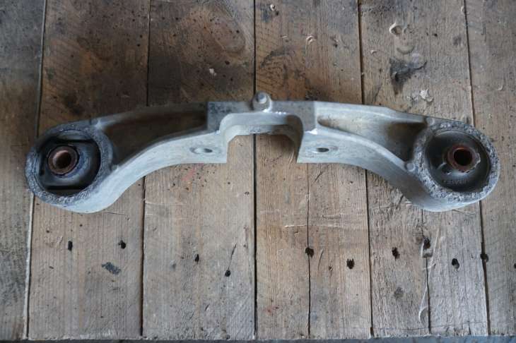 Subaru Impreza Wrx Mocowanie Podpora Wspornik Mostu Tyl 41310ag022 ; 41310ag021 ; 41310ag023 ; 41310ag020 - Image 5