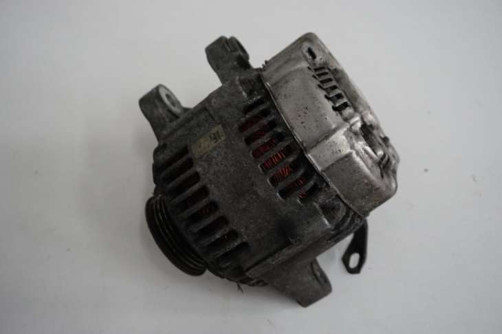 Toyota Yaris I 1.3b Alternator 27060-21030 Nr.69 - Image 2