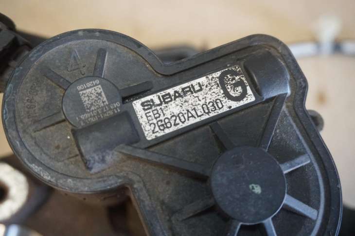 SUBARU LEVORG ZACISK TYLNY LEWY LINKA HAMULCOWA 26620AL030 26018VA010 - Image 5