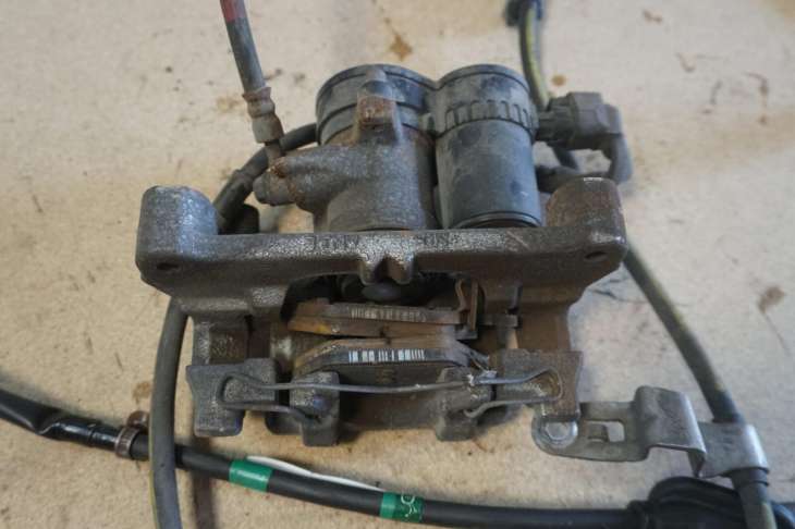 SUBARU LEVORG ZACISK TYLNY PRAWY LINKA HAMULCOWA 26620AL020 26018VA000 - Image 3