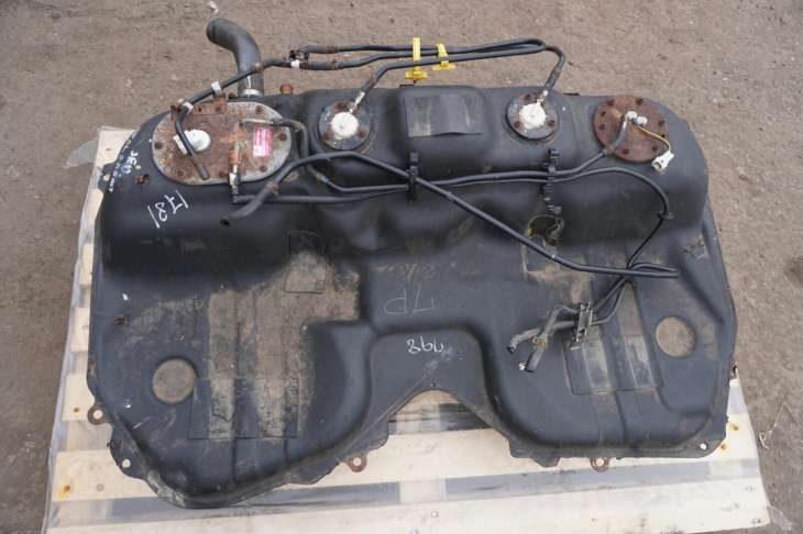 SUBARU IMPREZA GG GD ZBIORNIK PALIWA 42021SA030
