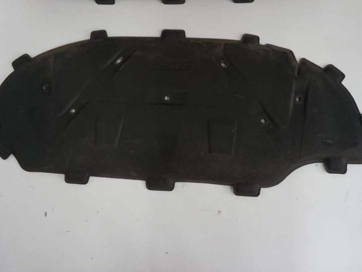 AUDI A3 8P LIFT WYGLUSZENIE WYCISZENIE MASKI PODBITKA 8P0863825L NR.