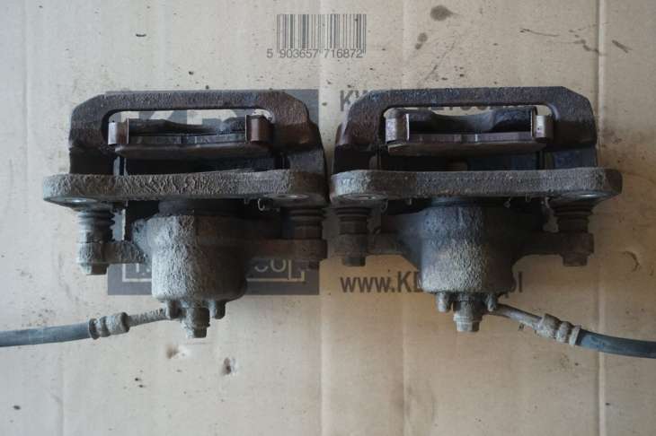 HYUNDAI I800 H1 Starex 2.5CRDI D4CB 2008R TYLNY ZACISK HAMULCOWY 583204HA00 ; 583104HA00 - Image 2