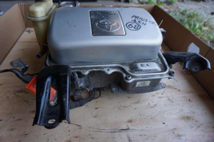 TOYOTA PRIUS II FALOWNIK INWERTER G9200-47121 2006rok NR.68 - Image 3