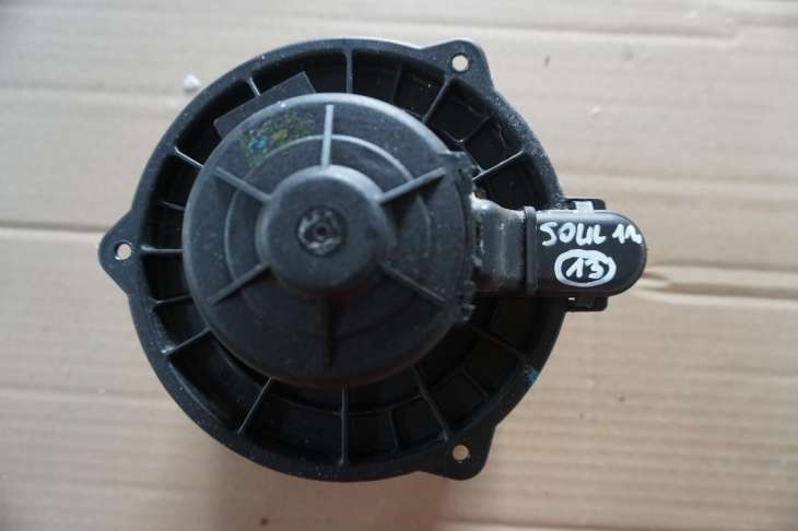 KIA SOUL I WENTYLATOR NAGRZEWNICY 2011rok