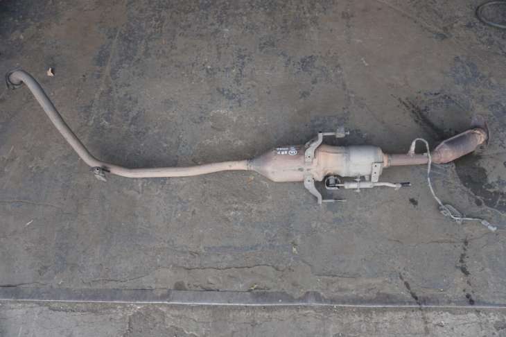 TOYOTA PRIUS III XW30 2009-2015R 1.8B HYBRYDA TLUMIK KATALIZATOR 1741037300 ZAMIENNIK