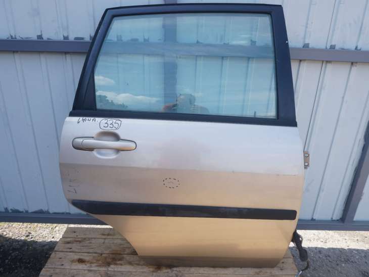 SUZUKI LIANA DRZWI PRAWE TYLNE 2005rok