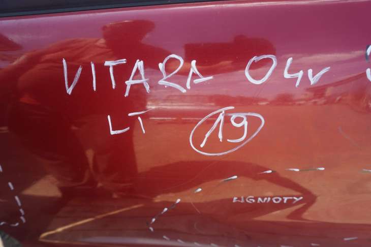 SUZUKI GRAND VITARA DRZWI LEWE TYLNE 2002rok - Image 2