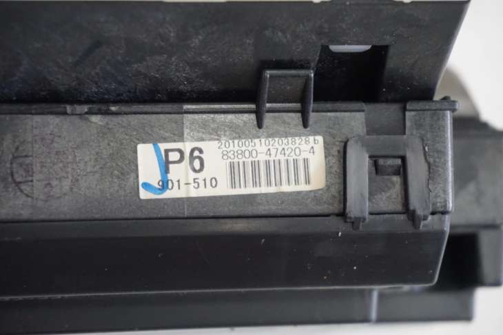 TOYOTA PRIUS III XW30 WYŚWIETLACZ ZEGARY LICZNIK 83800-47420 - obrazek 4