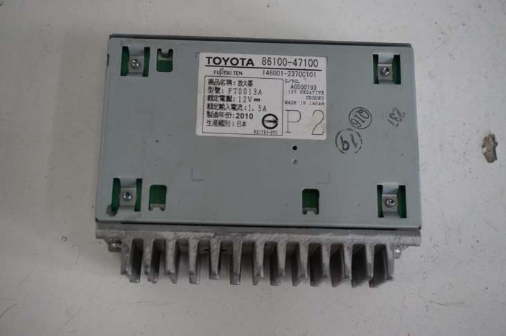 TOYOTA PRIUS III XW30 WZMACNIACZ 86100-47100