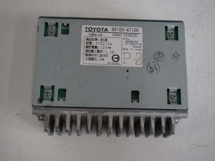 TOYOTA PRIUS III XW30 WZMACNIACZ 86100-47100