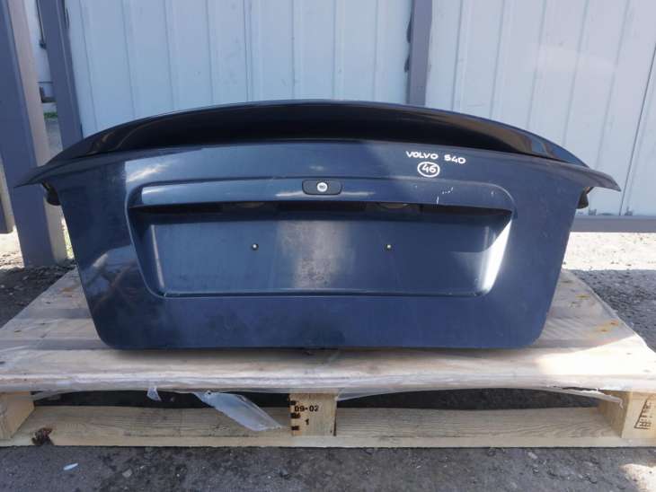 VOLVO S40 KLAPA BAGAŻNIKA SPOILER 2001rok