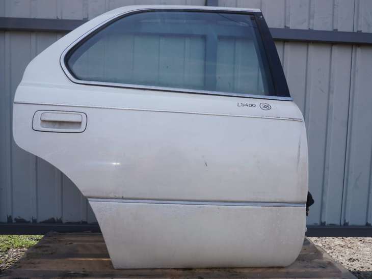 LEXUS LS400 F2 DRZWI PRAWE TYLNE BIAŁE