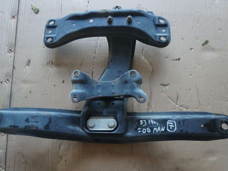 SUBARU FORESTER IV SJ 2013-2017R J8U PODUSZKA SKRZYNI BIEGOW WSPORNIK LAPA 41022AC180 ; 41011AG051 ; 41011AG040